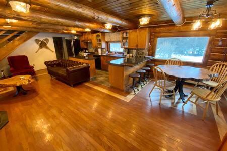 Lazy Bear Retreat At